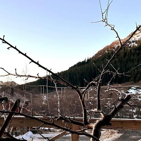 Ett Roms Leilighet Vestvagoy Gravdal  Экстерьер фото
