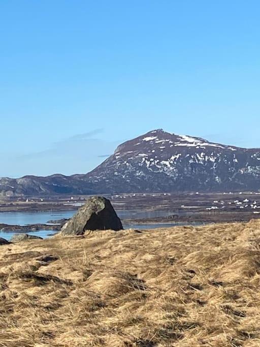 Ett Roms Leilighet Vestvagoy Gravdal  Экстерьер фото